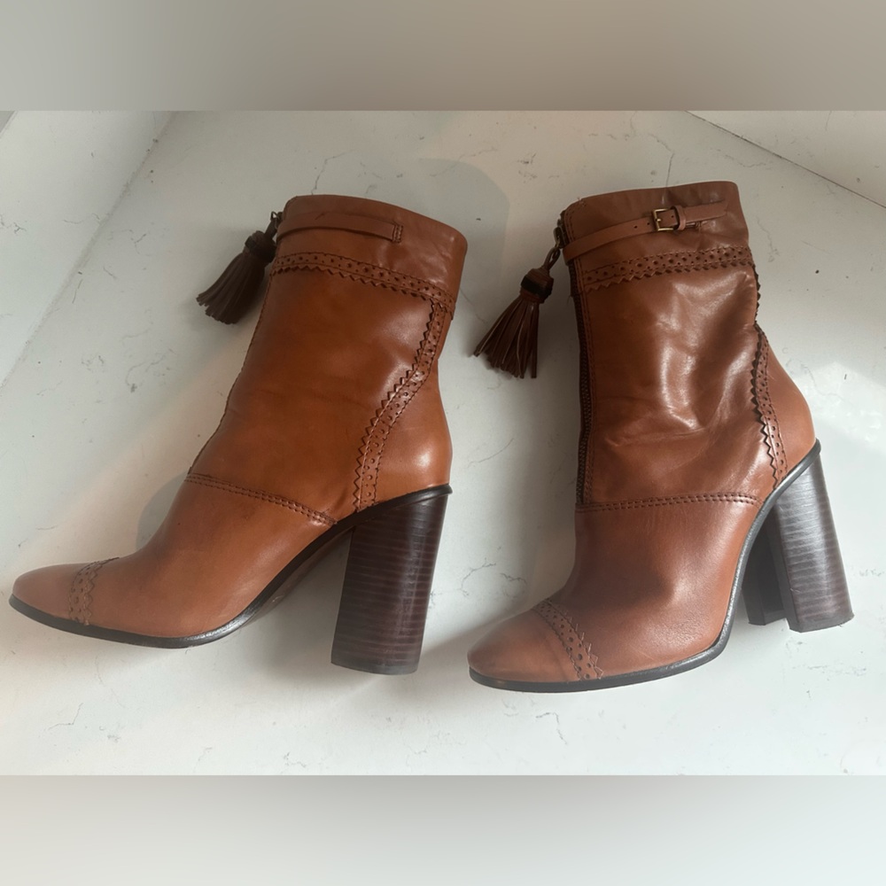 Tory‎ Burch Huxley sz8 brown booties - Picture 2 of 13
